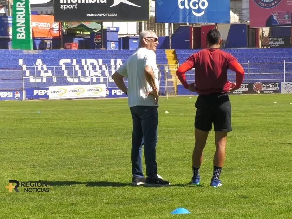 VIDEO | Psicólogo deportivo se une al trabajo de Xelajú MC