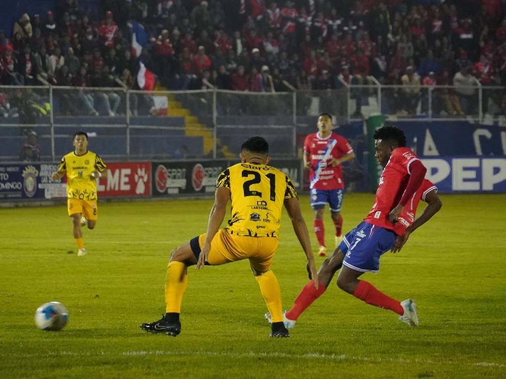 VIDEO | Xelajú vence a Guastatoya y sube al segundo lugar del torneo