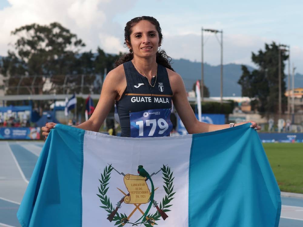 Viviana Aroche cierra su participación con dos oros y dos récords centroamericanos 