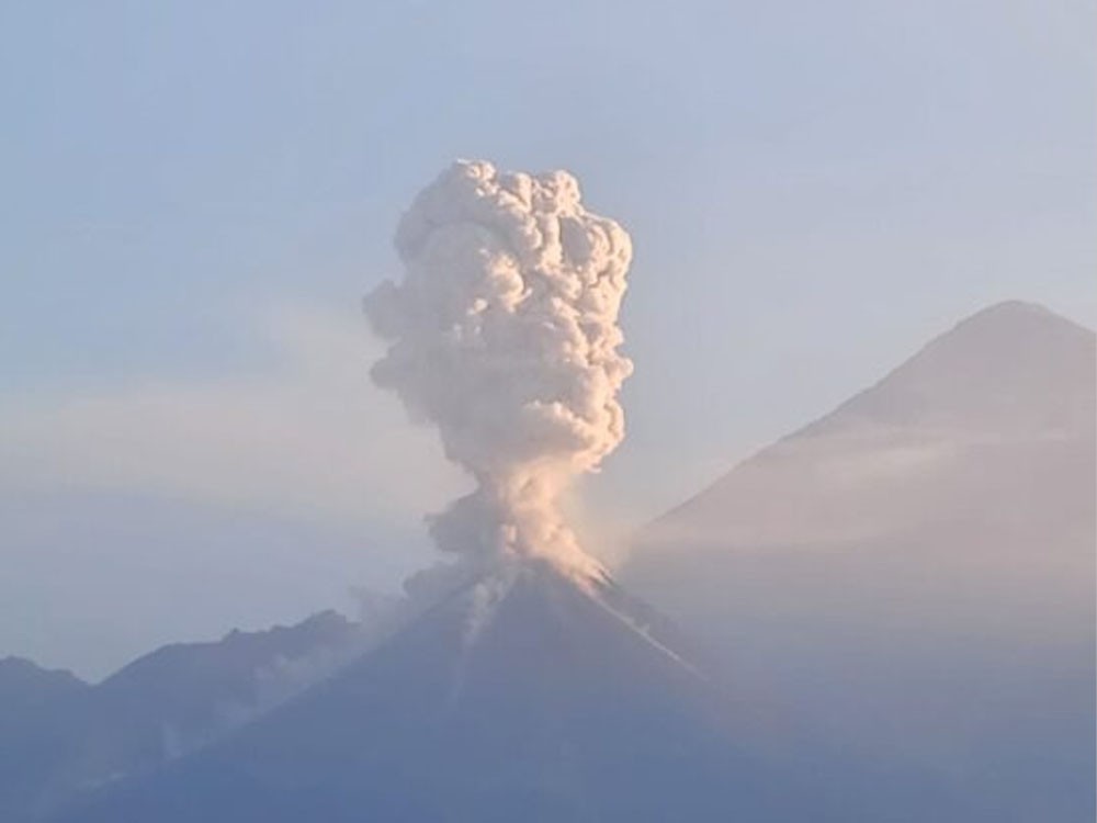 Volcán Santiaguito mantiene alta actividad en los últimos tres meses 