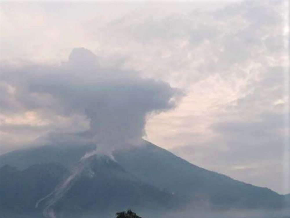 Volcán Santiaguito mantiene actividad alta