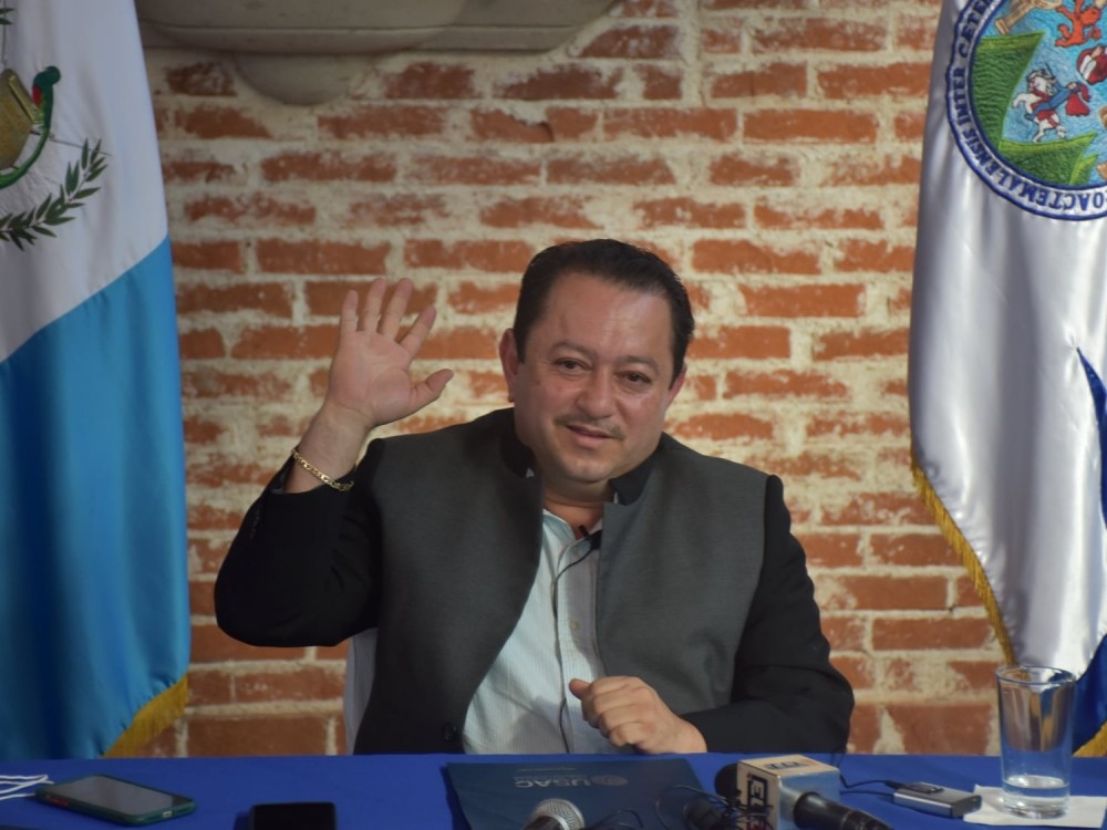 Walter Mazariegos solicita aumento de presupuesto para la USAC