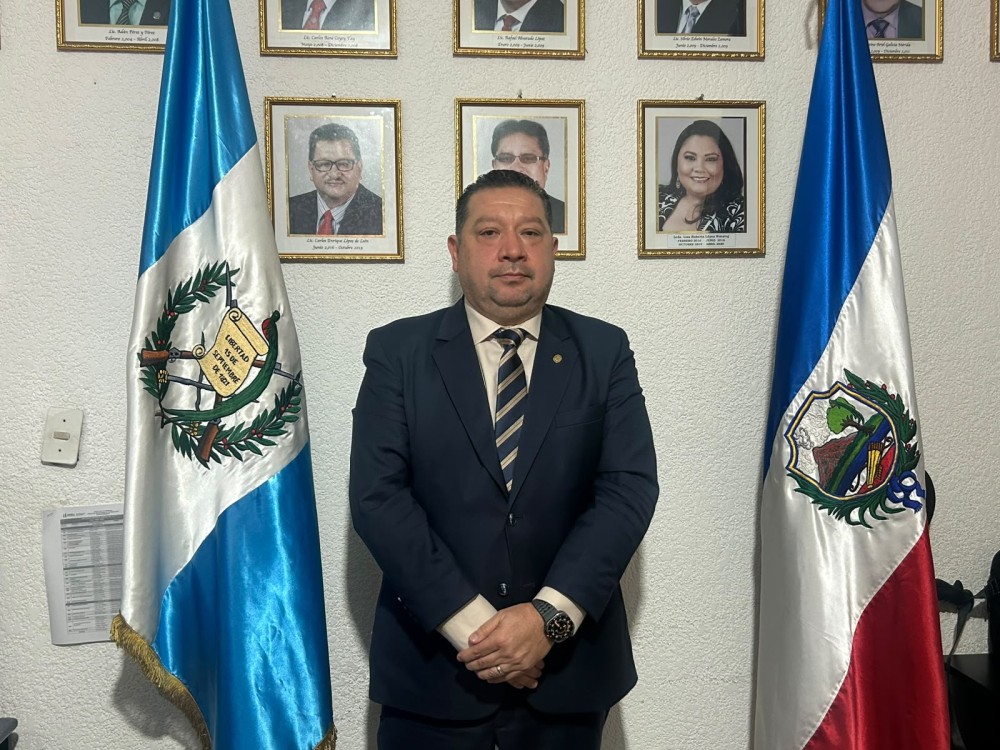 Wilson Villanueva asume como director departamental interino de Educación de Quetzaltenango tras la salida de David Tirado