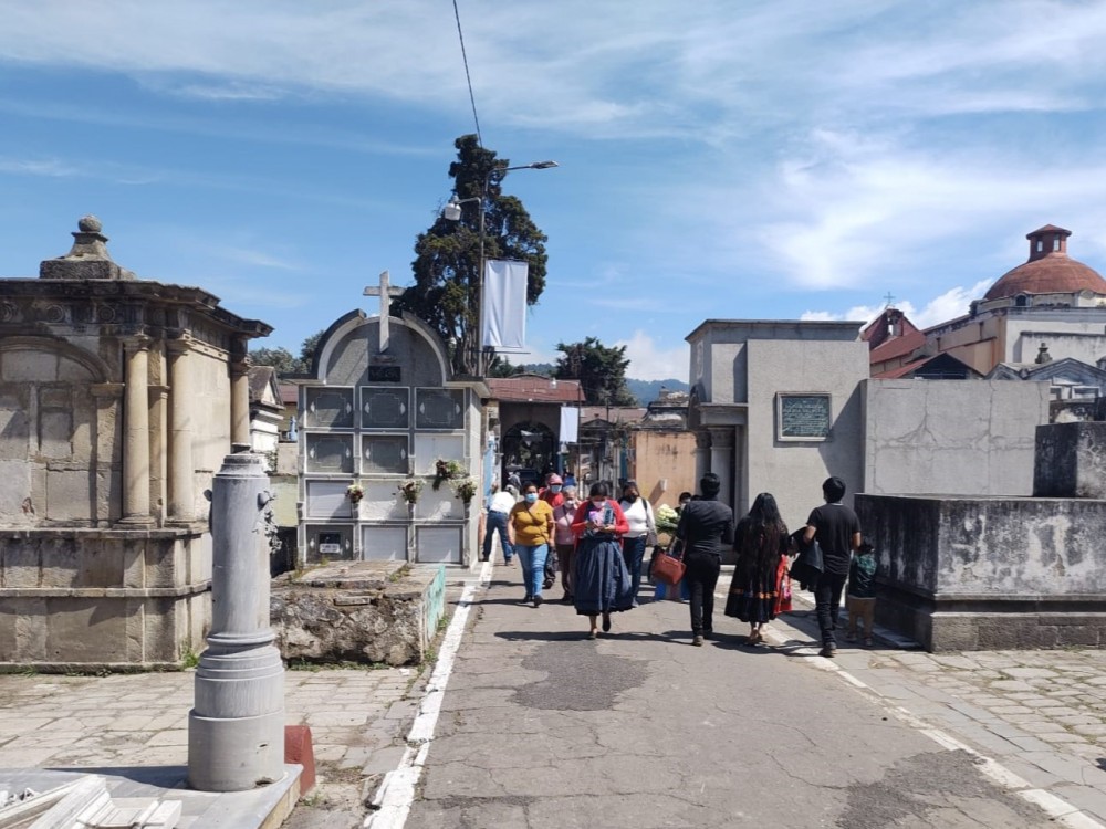 Xela: el 1 de noviembre el Cementerio General estará abierto desde las 4 de la mañana 