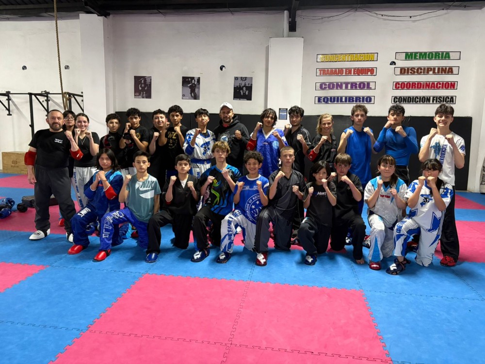 Xela logra 70 preseas en la fecha uno del Circuito Nacional de kickboxing