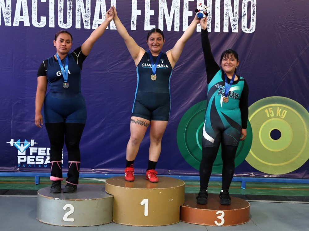Xela logra el primer lugar por equipos en el Campeonato nacional de levantamiento de pesas