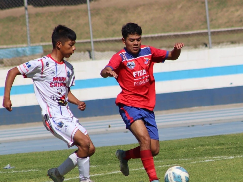 Xela Sub-15 avanza a semifinales de torneo nacional de futbol
