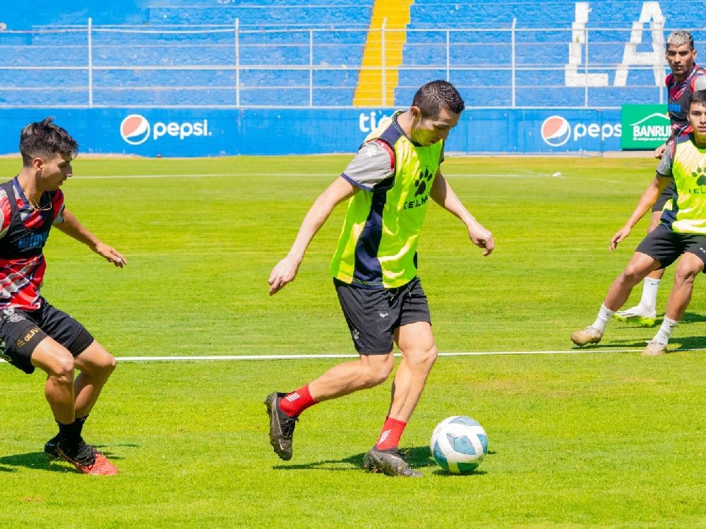 Xelajú ante Achuapa: una "final" por la clasificación y el descenso