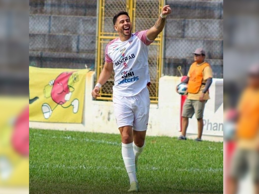 Xelajú completa las plazas de extranjeros con la llegada de Pedro Báez