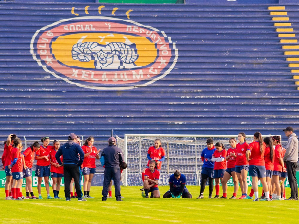 Transmitiremos este sábado la final del fútbol femenino entre  Xelajú Femenino y Unifut Antigua 