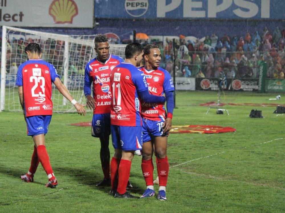 Xelajú MC avanza a semifinales tras vencer a Marquense en Quetzaltenango