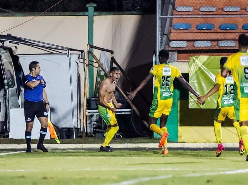 Xinabajul da un respiro al ganarle a Coatepeque