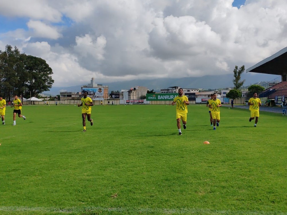 Xinabajul prepara otro amistoso