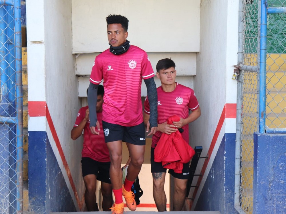 Yasnier Matos y Javier Longo entran en la convocatoria de Xelajú